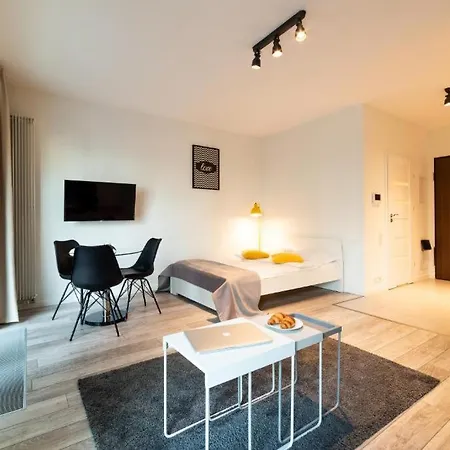 Warsaw Night Apartments Menica Residence Екстер'єр фото