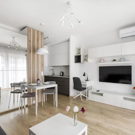 Warsaw Night Apartments Menica Residence Екстер'єр фото
