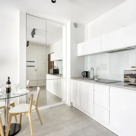 Warsaw Night Apartments Menica Residence Екстер'єр фото